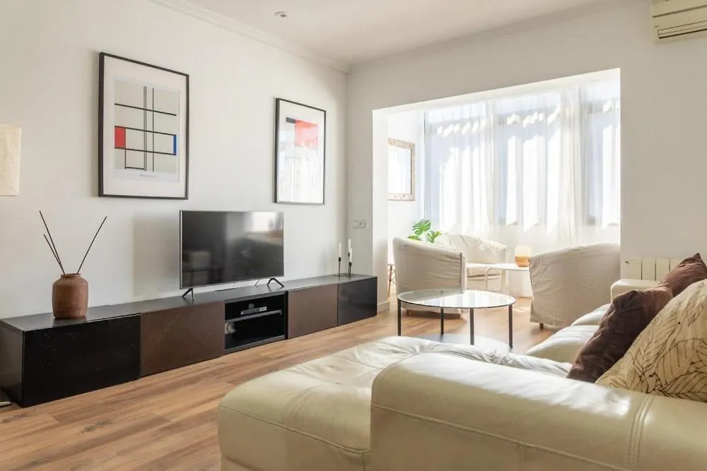 Sagrada Familia Views, Big And Bright Apartment Barcellona
